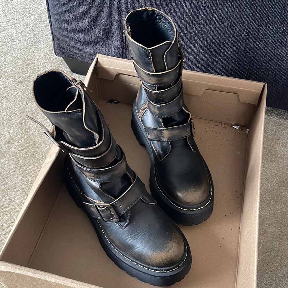 Steve Madden Sarge Buckle Boots